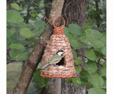 Songbird Essentials™ Hanging Grass Roosting Pocket Hive 